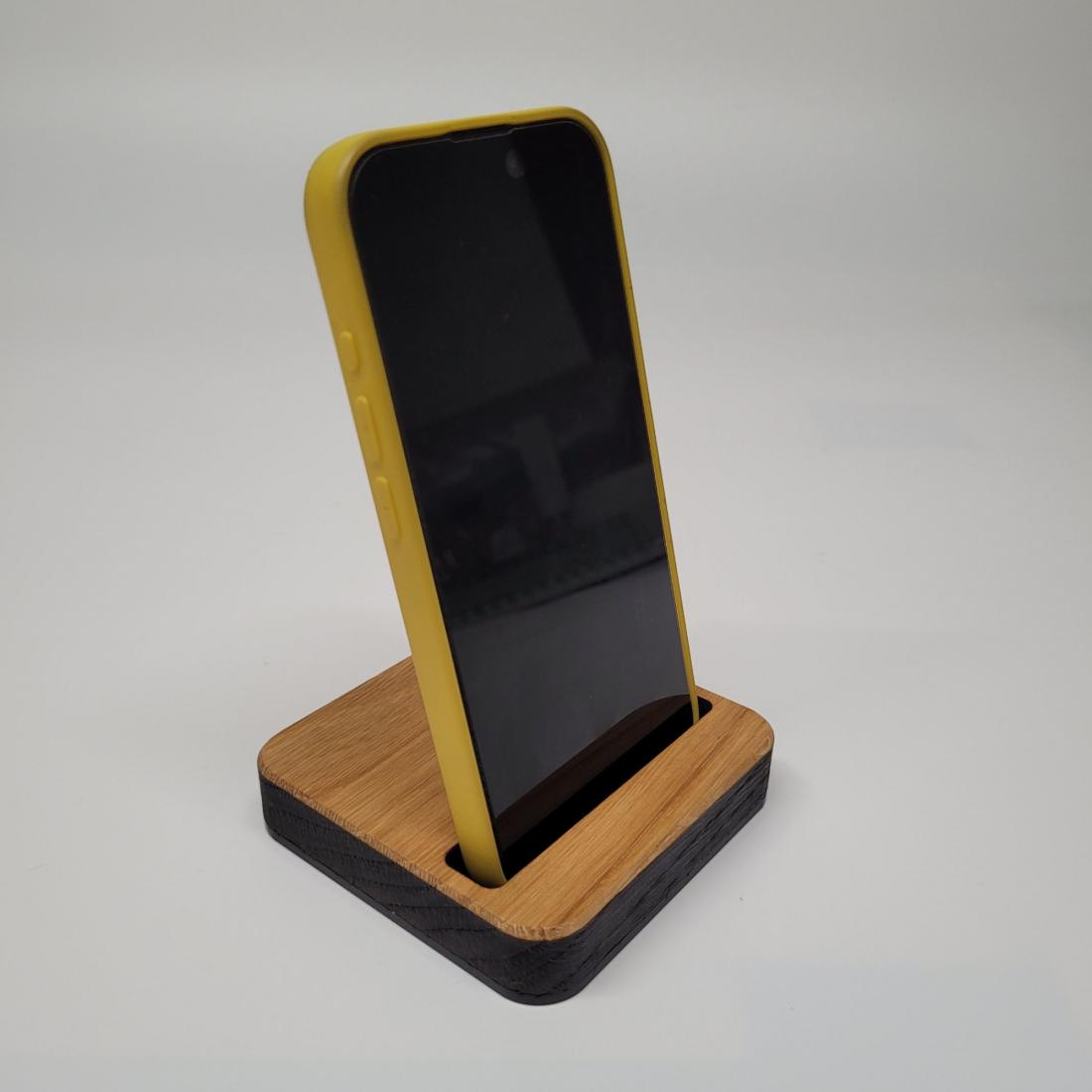 Support pour smartphone en chêne